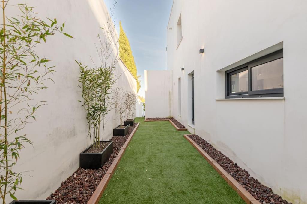 Villa Con Piscina Privada Gelves Exterior photo